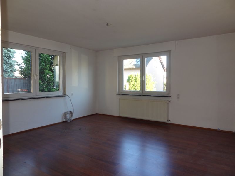 2-Zimmer-Wohnung mit Charme – hell, gut geschnitten, zentral & mit Garage
